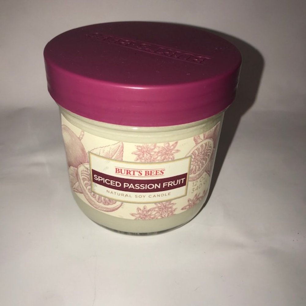 Burt’s Bees Spiced Passion Fruit 2 Wick Candle